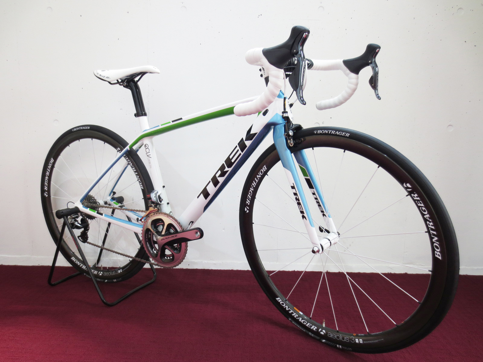 2013TREK MADONE7_Lead Out