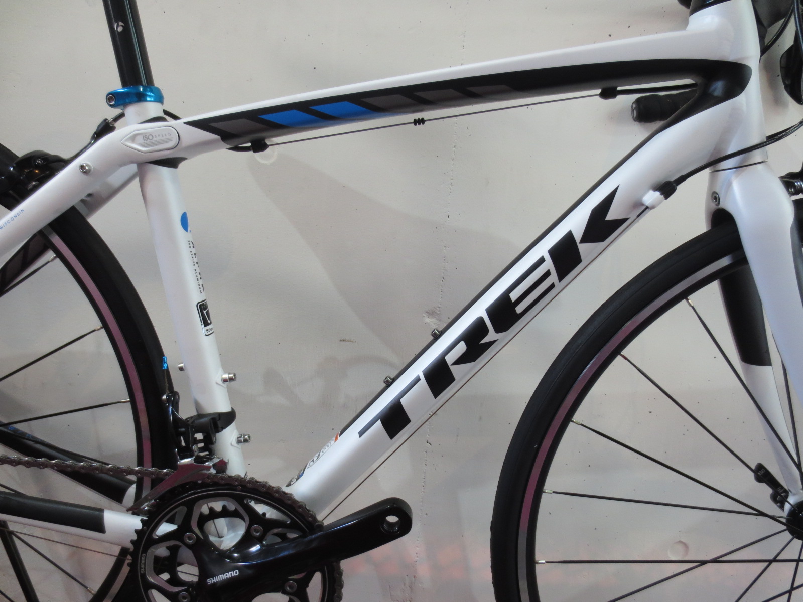 trek domane 2.3 c