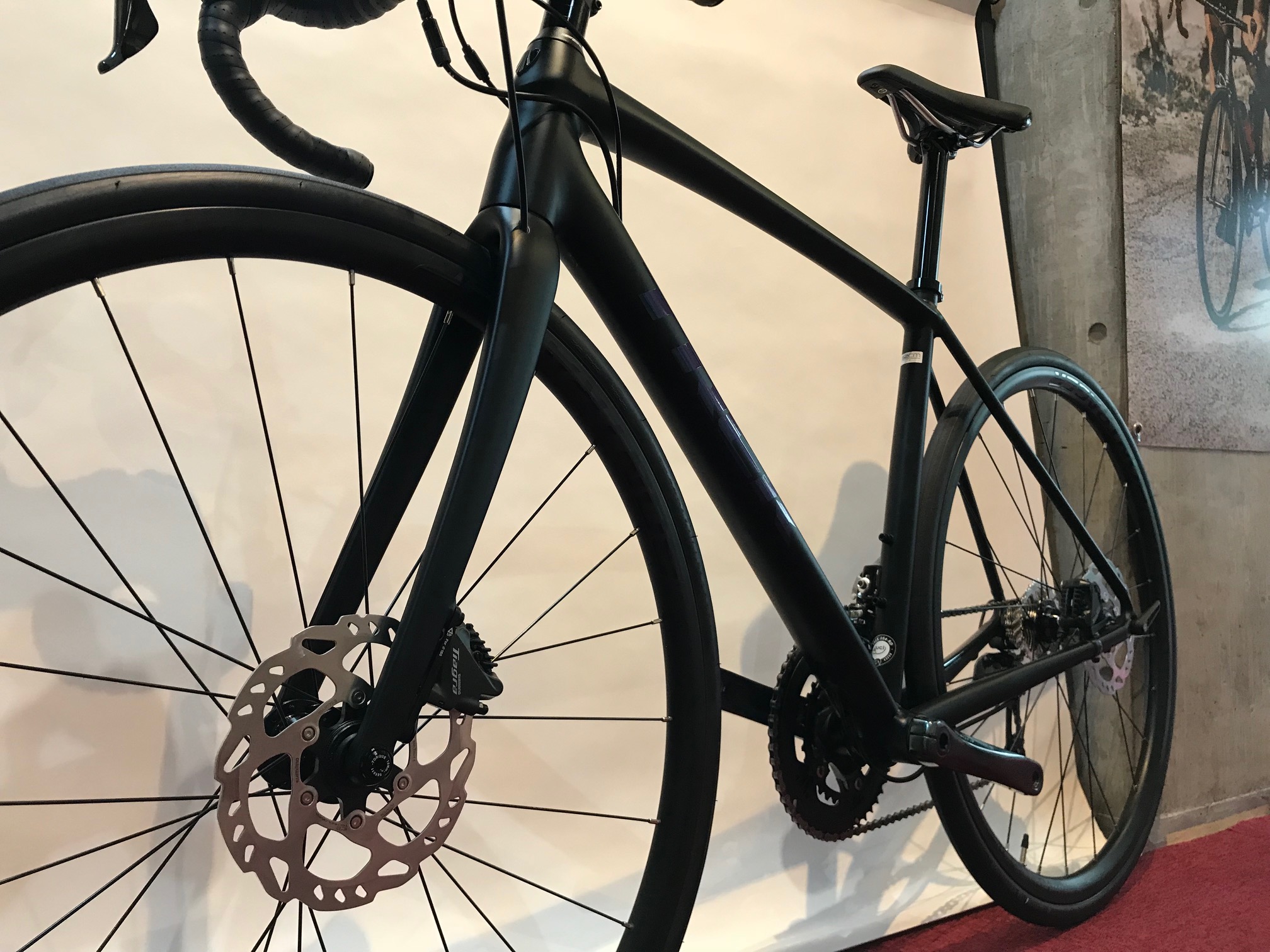 返品交換不可】 TREK エモンダ EMONDA ALR4 DISC 2020 54サイズ 自転車 ...